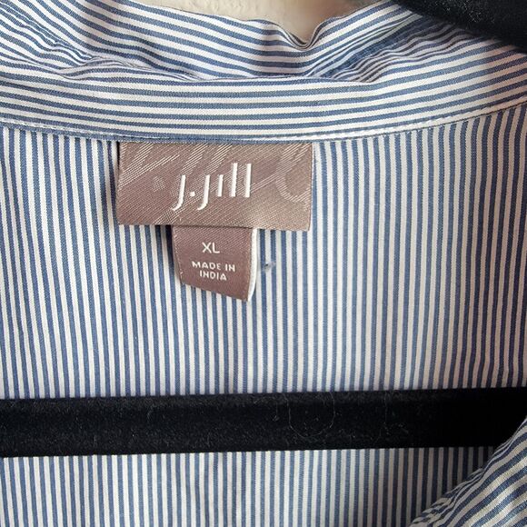 J.Jill Blue & White Collared Striped Pleated Long Sleeve Button Up Shirt sz M - Picture 3 of 7